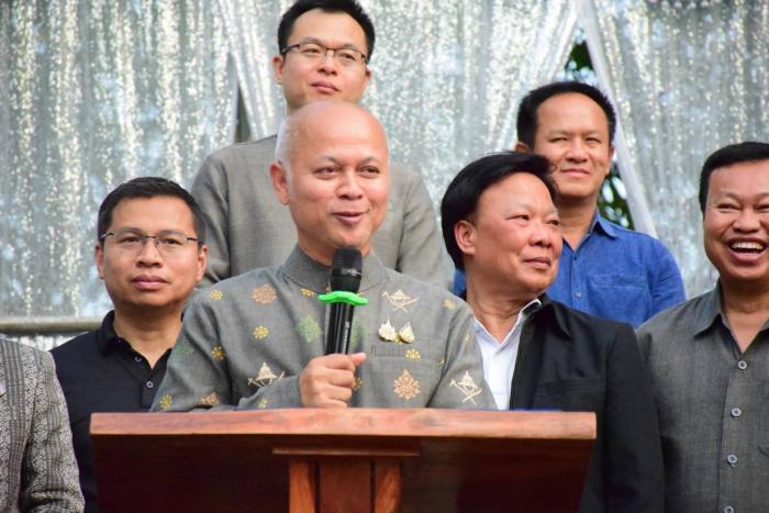 ร่วมพิธีเปิดศูนย์พระราชดำริปรัญญาเศรษฐกิจพอเพียง 