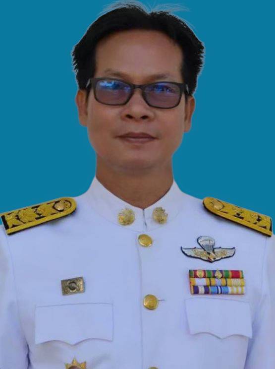 นายนรินทร์  บุญที